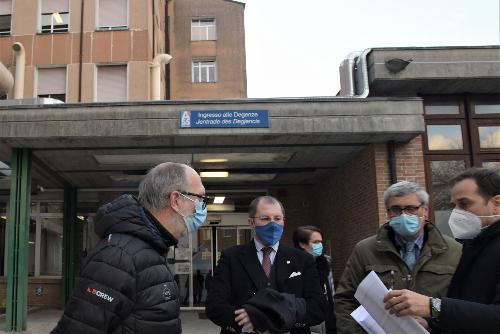 La visita del vicegovernatore con delega alla Salute del Friuli Venezia Giulia, Riccardo Riccardi, al Pronto soccorso verde di San Daniele del Friuli con il direttore generale dell'Azienda sanitaria universitaria Friuli centrale (Asufc) Massimo Braganti, il sindaco Pietro Valent e Denis Caporale direttore dei servizi sociosanitari